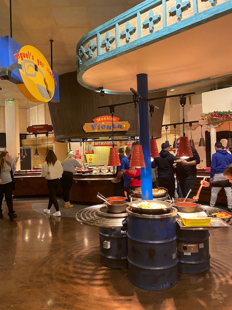 image -la cantina disneyland paris food buffet