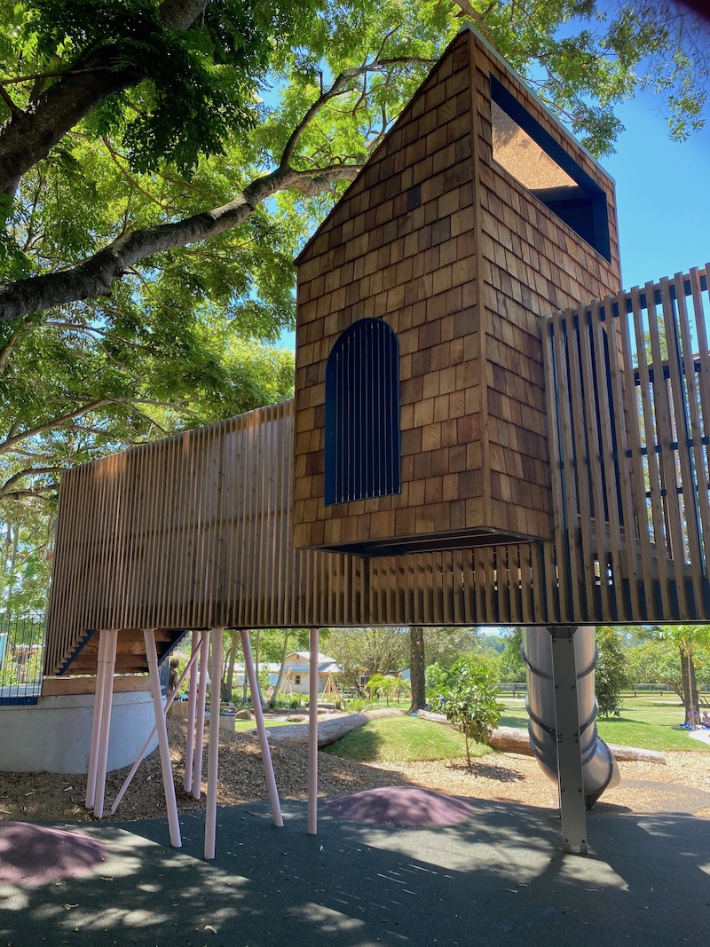 image - summerland house farm playground fort