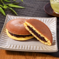 image - family mart dorayaki pancakes