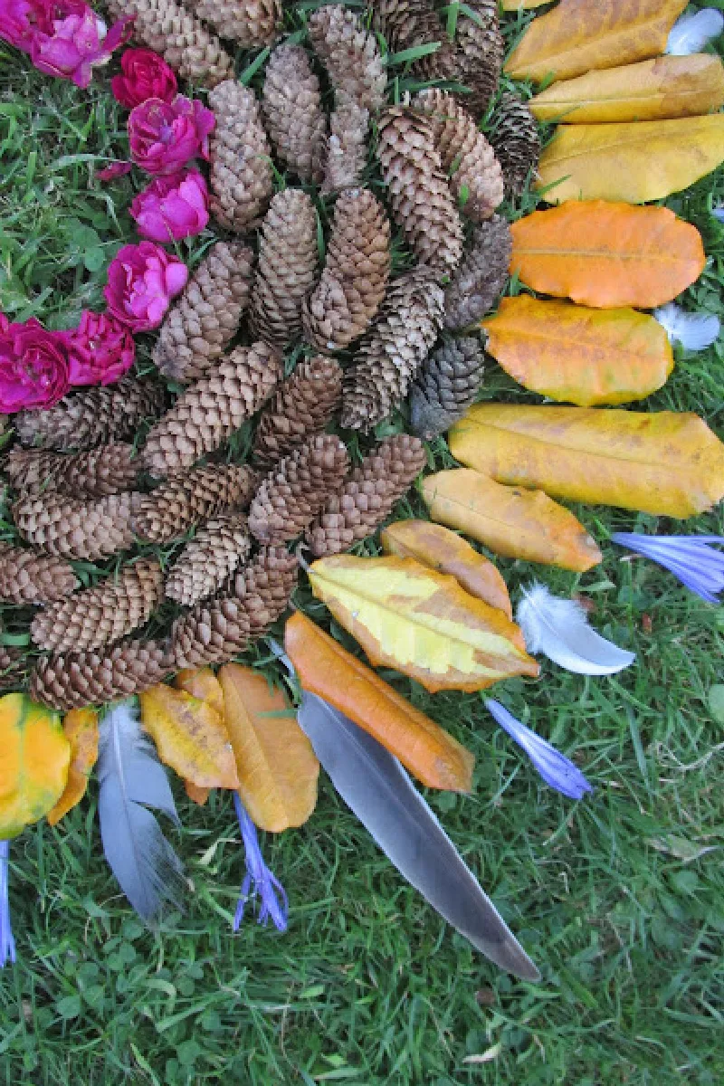 image - nature play loose parts mandala