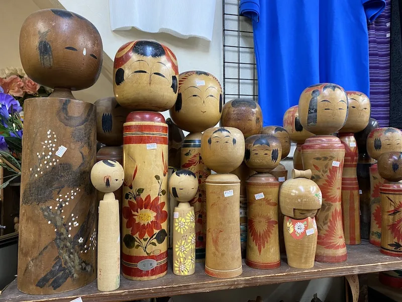 japanese kokeshi dolls yanaka ginza